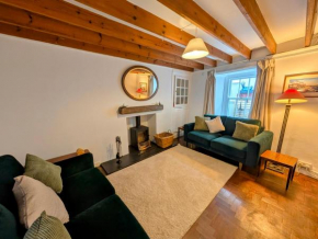 Cosy Beach Cottage - Cawsand